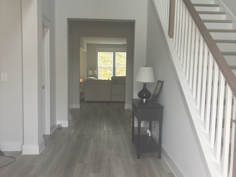 New, Clean and Modern 5 bedroom 4.5 bath Plus Pool