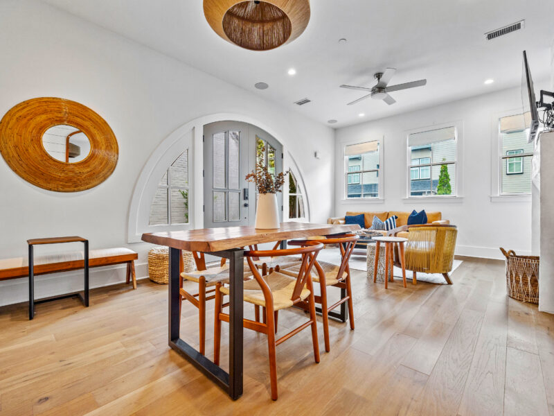 Luxury Townhome in Trilith -Steps from US Soccer Training Center, 1 Block to Pool & Restaurants & Private Oversized Courtyard!!!