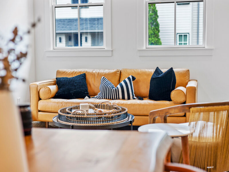 Luxury Townhome in Trilith -Steps from US Soccer Training Center, 1 Block to Pool & Restaurants & Private Oversized Courtyard!!!