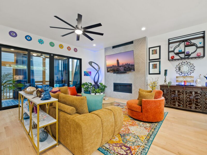 4BR 4BA ATL Home Hot Tub Game Room -5 Miles to Mercedes Benz World Cup Stadium