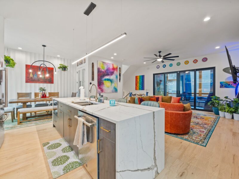 4BR 4BA ATL Home Hot Tub Game Room -5 Miles to Mercedes Benz World Cup Stadium