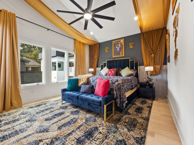 4BR 4BA ATL Home Hot Tub Game Room -5 Miles to Mercedes Benz World Cup Stadium