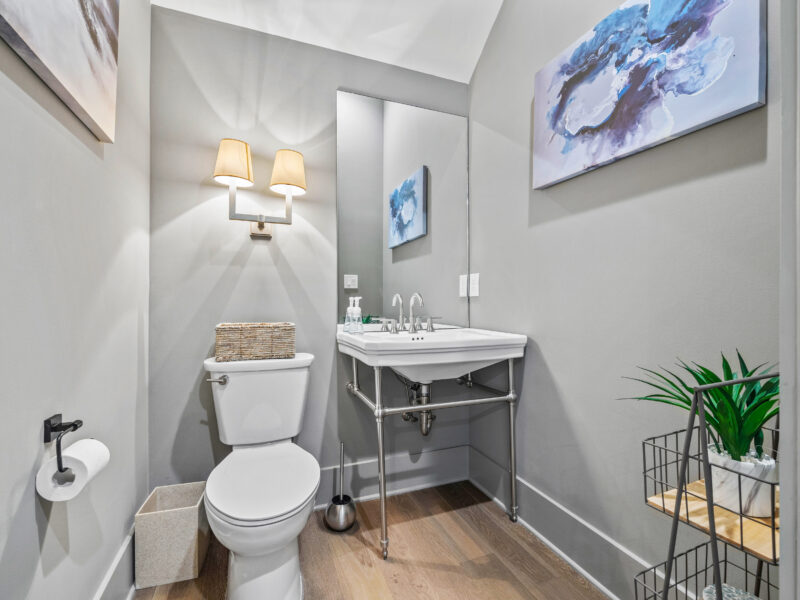 Luxury Townhome in Trilith -Steps from US Soccer Training Center, 1 Block to Pool & Restaurants & Private Oversized Courtyard!!!