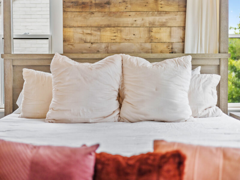 Luxury Townhome in Trilith -Steps from US Soccer Training Center, 1 Block to Pool & Restaurants & Private Oversized Courtyard!!!