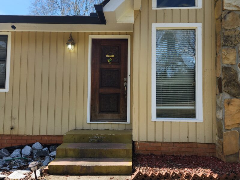 Private Estate/Duplex Residence 4 mins to soccer field.