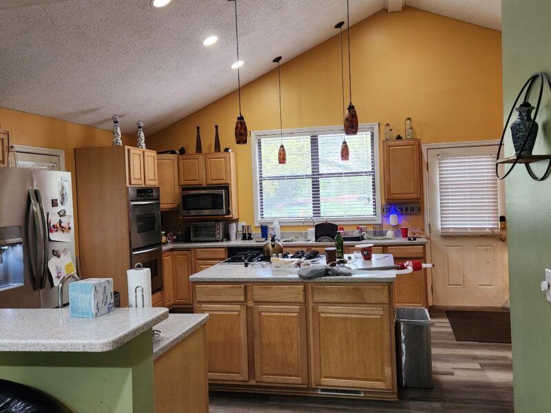 Private Estate/Duplex Residence 4 mins to soccer field.