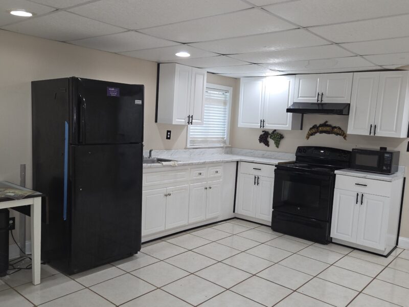 Private Estate/Duplex Residence 4 mins to soccer field.