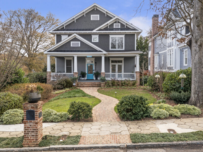 Candler Park Compound - 3 Distinct Spaces - 5 Bedrooms - 4 full baths / 2 - 1/2 baths - 30 - 45 Day Rental