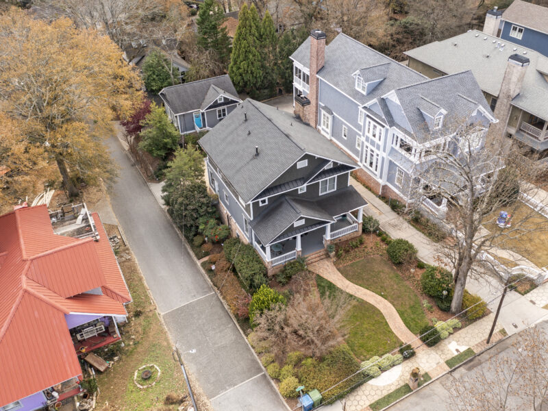 Candler Park Compound - 3 Distinct Spaces - 5 Bedrooms - 4 full baths / 2 - 1/2 baths - 30 - 45 Day Rental