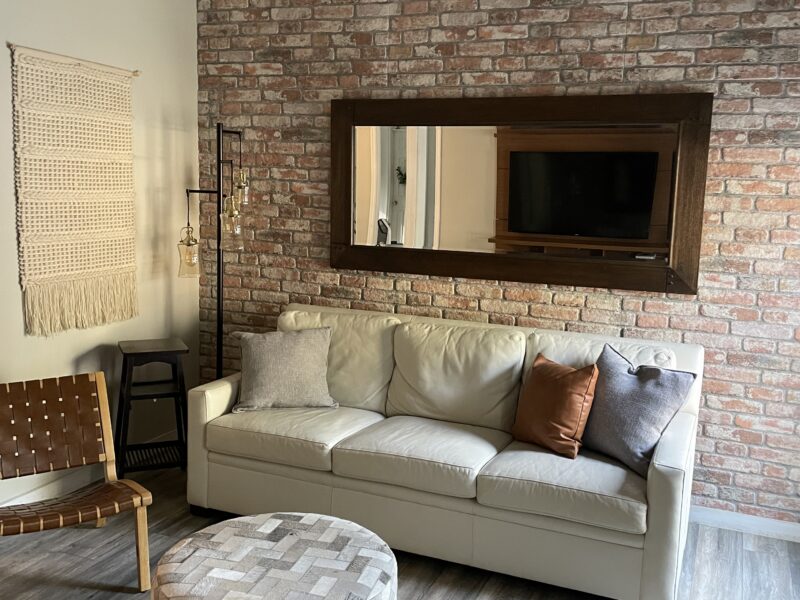 World Cup Little White House 3 bed / 2 bath