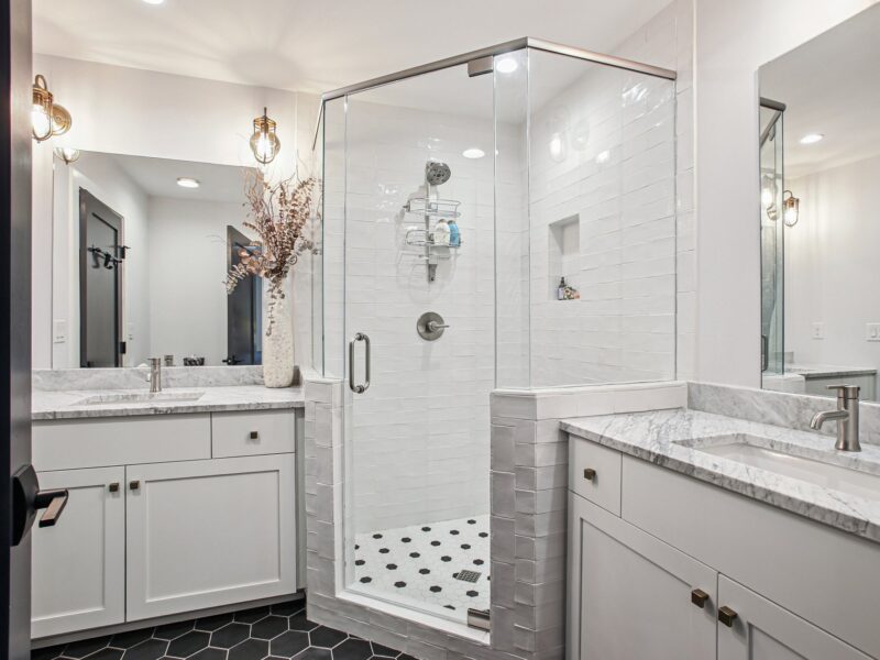 Flexible Space Sleeps 7 With Office & Views