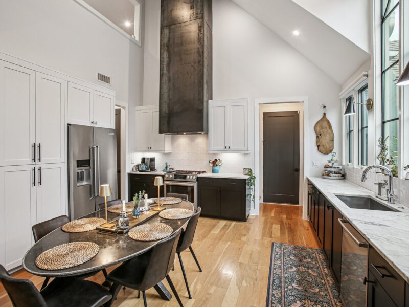 Flexible Space Sleeps 7 With Office & Views