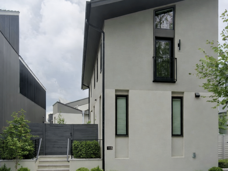Bright Modern Retreat with Serene Natural Light in Trilith