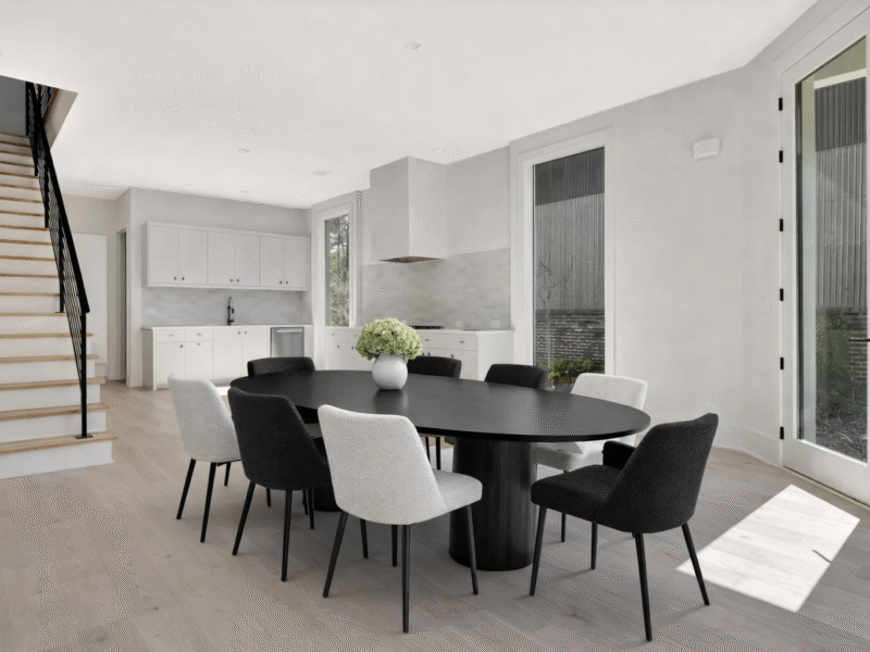 Bright Modern Retreat with Serene Natural Light in Trilith