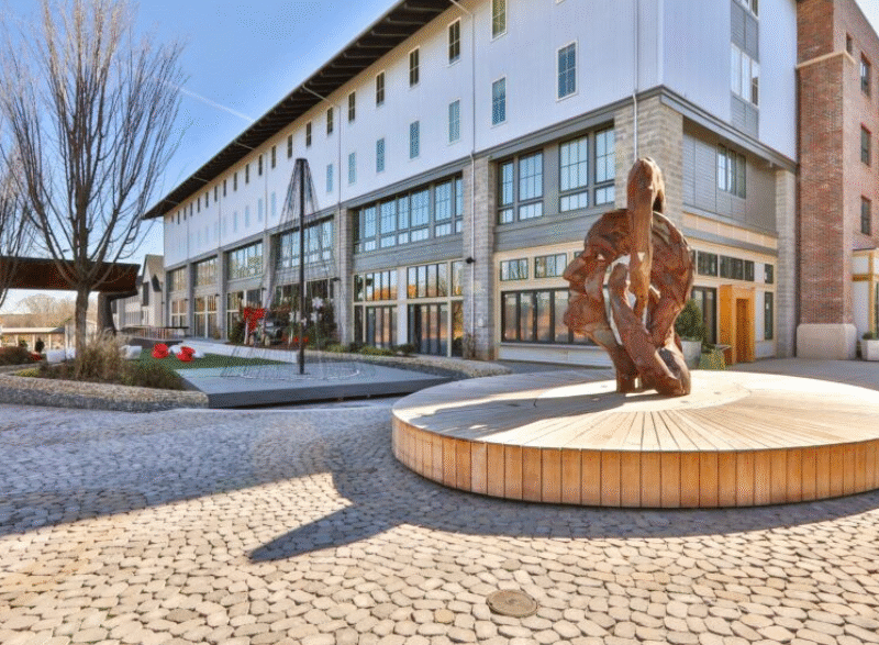 Bright Modern Retreat with Serene Natural Light in Trilith