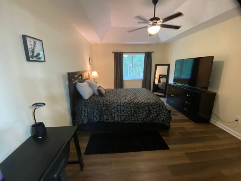 Fully Furnished Executive Home Near Atlanta- Golf Cart Access & Nature Views