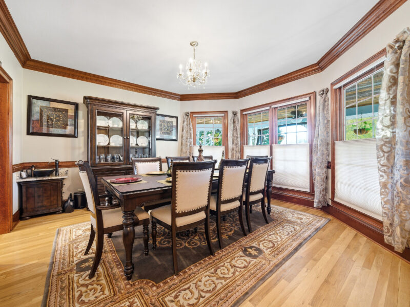 Pleasanton Courtyard Bed And Breakfast