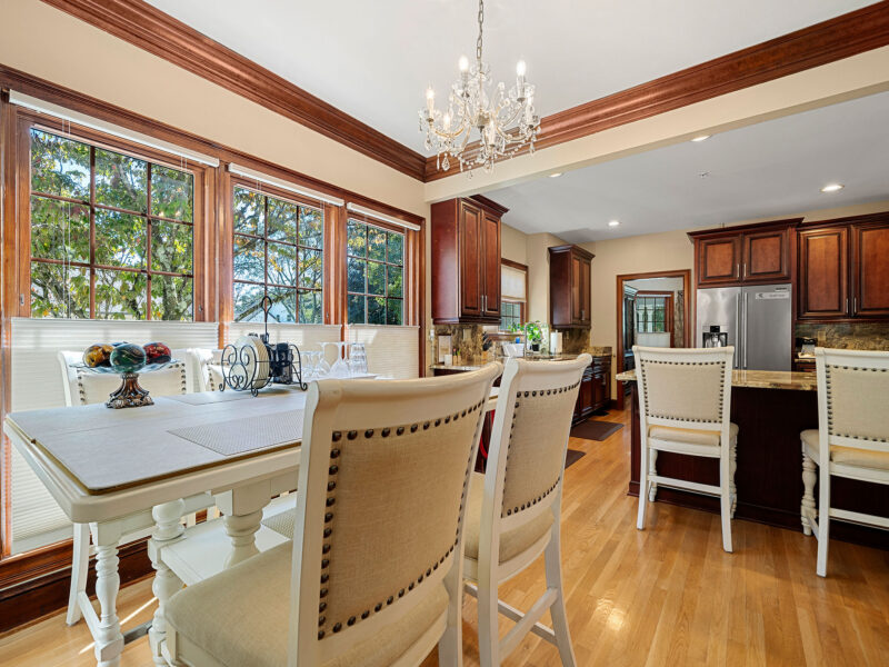 Pleasanton Courtyard Bed And Breakfast