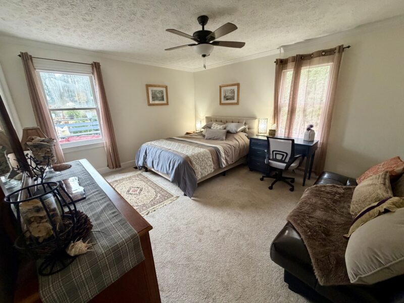 Private 2-Acre Retreat with Pool, Organic Garden, Daily Fresh Eggs | 8 Minutes to U.S. Soccer National Training Center, Trilith & Shopping Centers