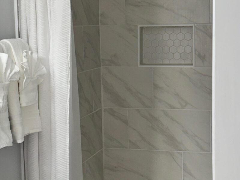 Modern townhouse near Stone Mountain. Sleeps 10.