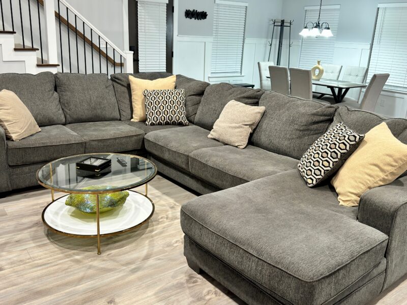 Modern townhouse near Stone Mountain. Sleeps 10.