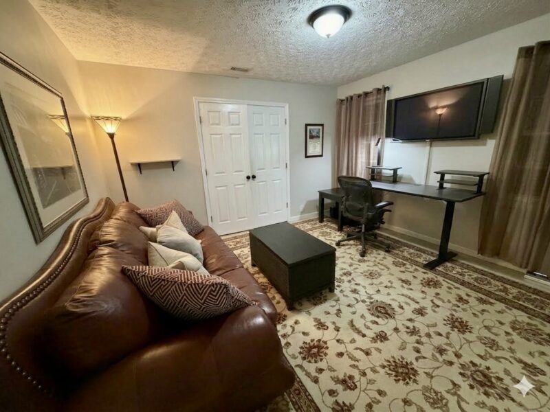 Private 2-Acre Retreat with Pool, Organic Garden, Daily Fresh Eggs | 8 Minutes to U.S. Soccer National Training Center, Trilith & Shopping Centers