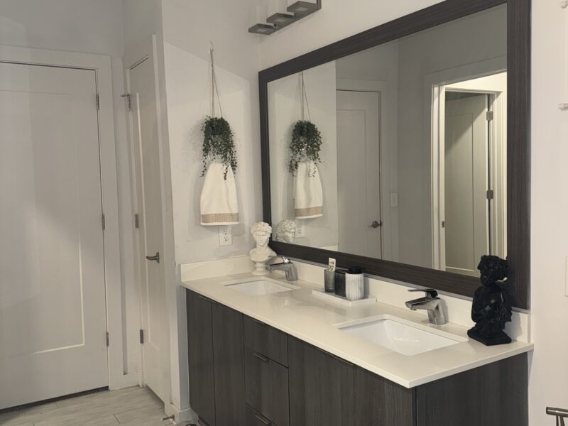 Modern Midtown Apt|Self Checkin|Walk to MARTA & Piedmont Park