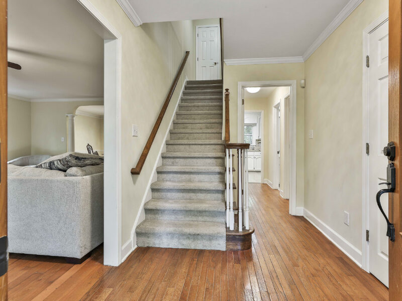 Cozy 2 story, 4 bed, 3 bath home on 6 acres! 10 minutes from Trilith and the National Training Center