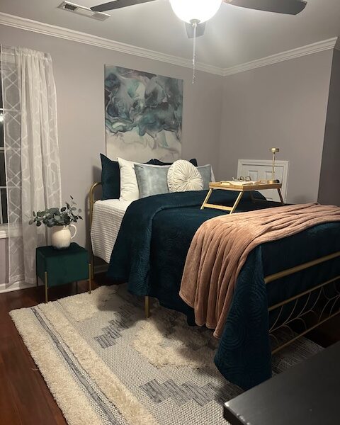 Lakefront Bed & Breakfast Retreat with Optional Concierge Services