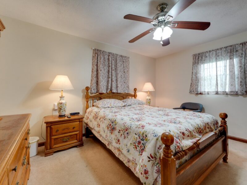 HOST WITH THE MOST - Spacious 4-bedroom house in awesome Smyrna