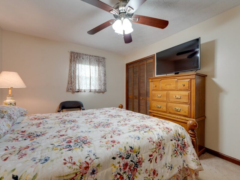 HOST WITH THE MOST - Spacious 4-bedroom house in awesome Smyrna