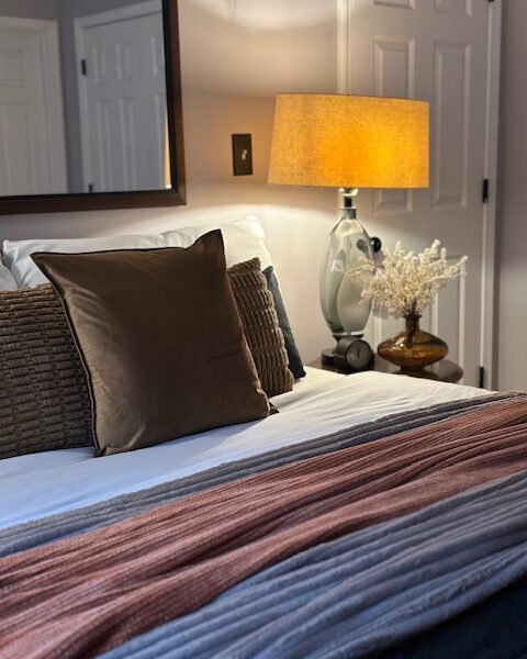 Lakefront Bed & Breakfast Retreat with Optional Concierge Services