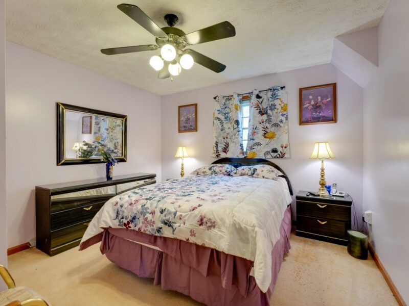 HOST WITH THE MOST - Spacious 4-bedroom house in awesome Smyrna