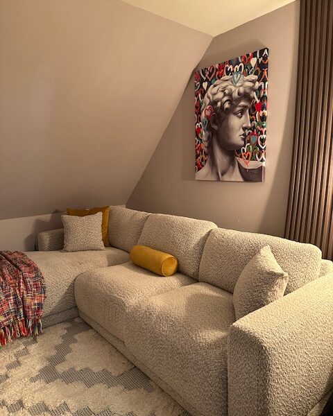 Lakefront Bed & Breakfast Retreat with Optional Concierge Services