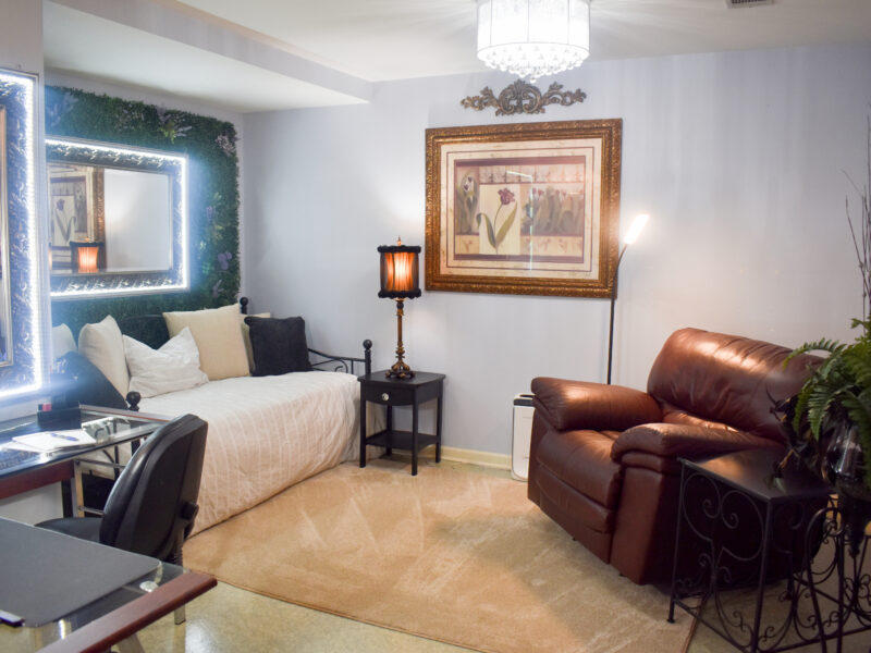 Pool, Hot Tub, Screened Veranda, Full Kitchen, 4 mi to US Soccer Facility, 20 mi to Atlanta