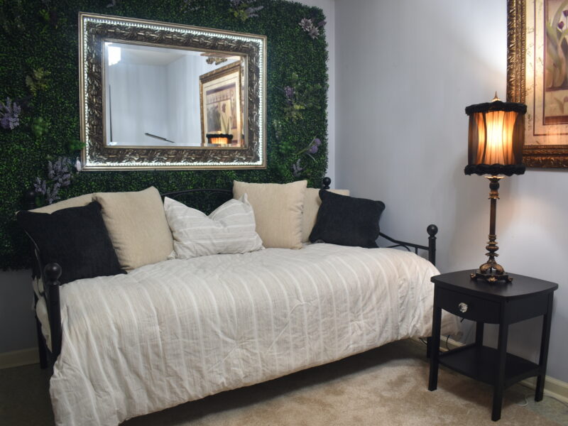 Pool, Hot Tub, Screened Veranda, Full Kitchen, 4 mi to US Soccer Facility, 20 mi to Atlanta