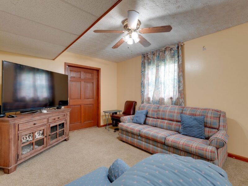 HOST WITH THE MOST - Spacious 4-bedroom house in awesome Smyrna