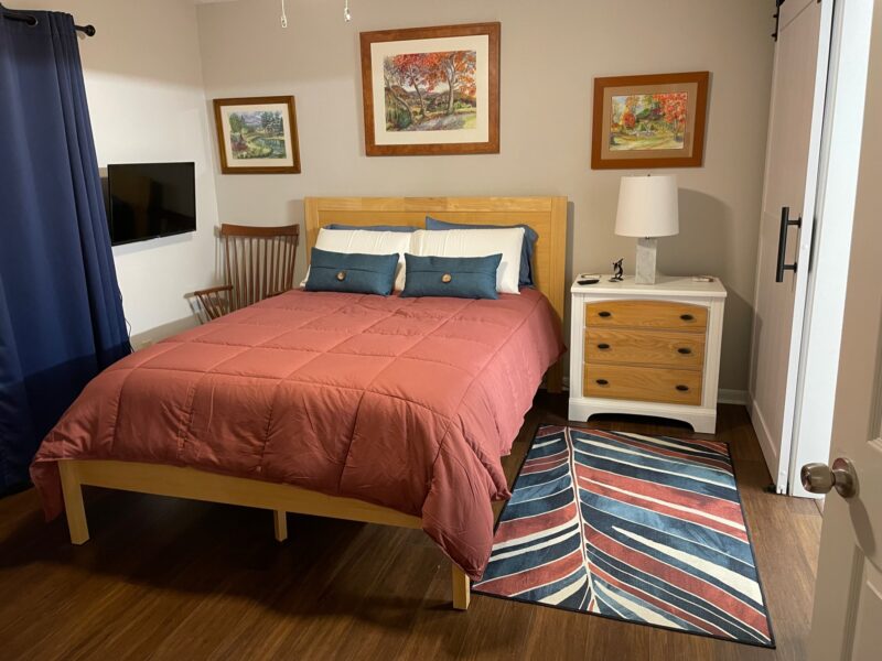 Location! Walk to restaurants and grocery. 11 miles from US Soccer Training Facility.