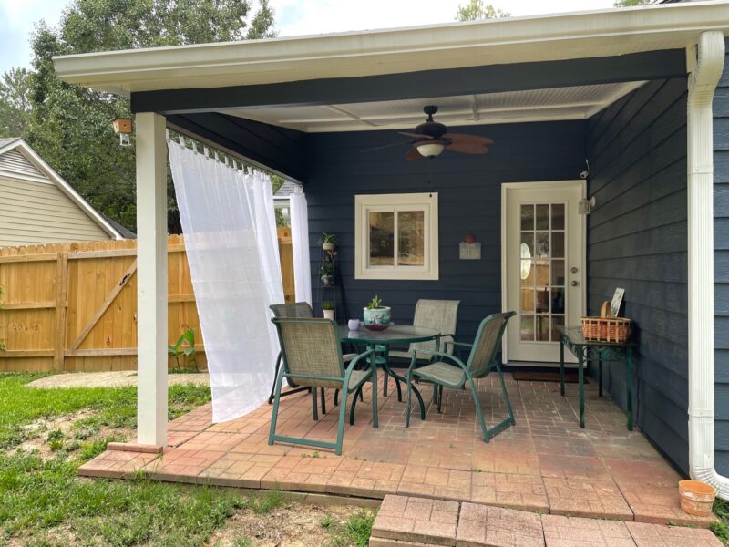 Location! Walk to restaurants and grocery. 11 miles from US Soccer Training Facility.
