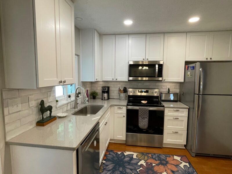 Location! Walk to restaurants and grocery. 11 miles from US Soccer Training Facility.