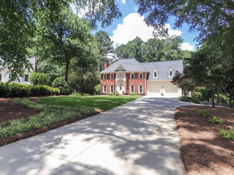 Beautiful 3 Story 5 bedroom 3.5 bath minutes from Trilith and FIFA HQ