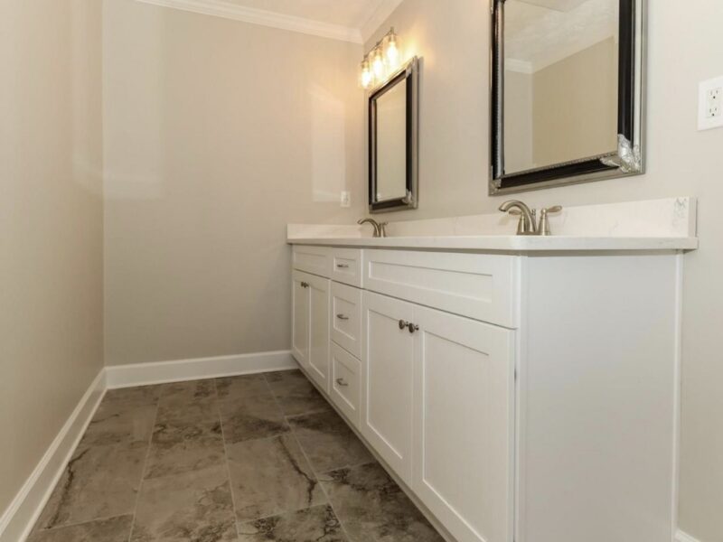 Beautiful 3 Story 5 bedroom 3.5 bath minutes from Trilith and FIFA HQ