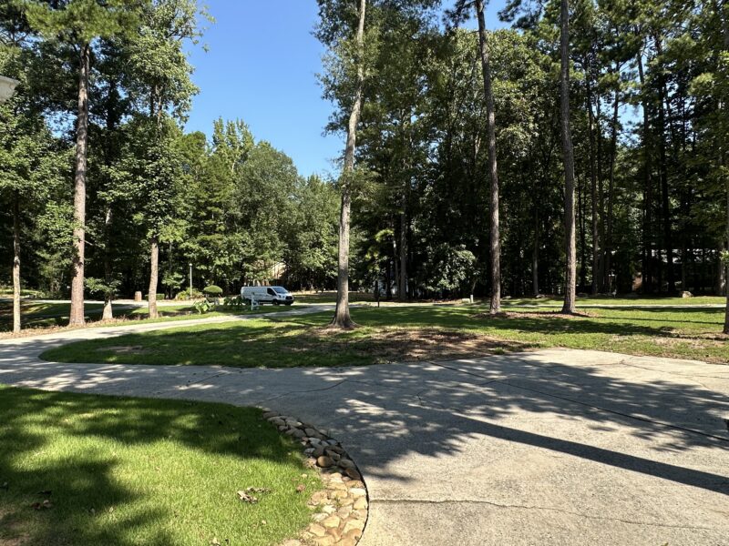 Luxury Fayetteville Retreat, Comfortably Sleeps 10 to 16, Only 20 Minutes From the Airport