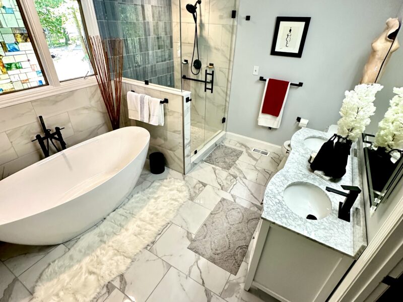 Luxury Fayetteville Retreat, Comfortably Sleeps 10 to 16, Only 20 Minutes From the Airport