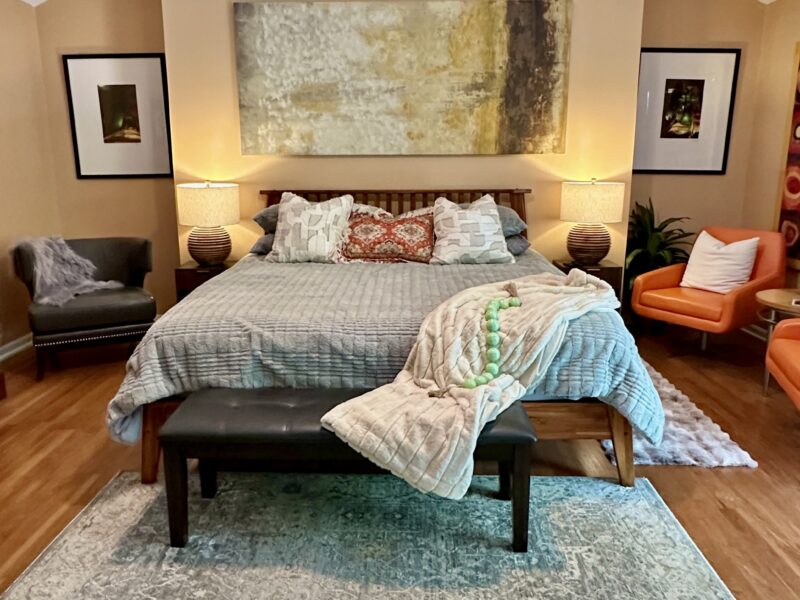 Luxury Fayetteville Retreat, Comfortably Sleeps 10 to 16, Only 20 Minutes From the Airport