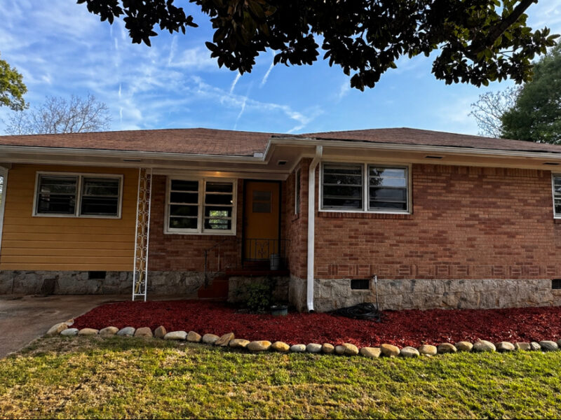 Lovely Corner Ranch Sleeps 10-12 People in Quit Neighborhood