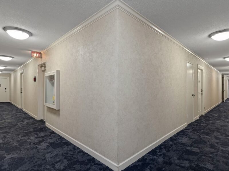 Modern Atlanta 3rd Floor Studio with Balcony! Walk to Mercedes-Benz Stadium