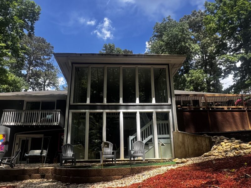 Luxury Fayetteville Retreat, Comfortably Sleeps 10 to 16, Only 20 Minutes From the Airport