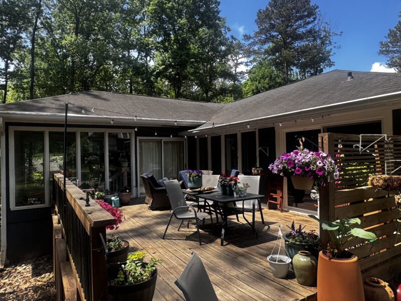 Luxury Fayetteville Retreat, Comfortably Sleeps 10 to 16, Only 20 Minutes From the Airport