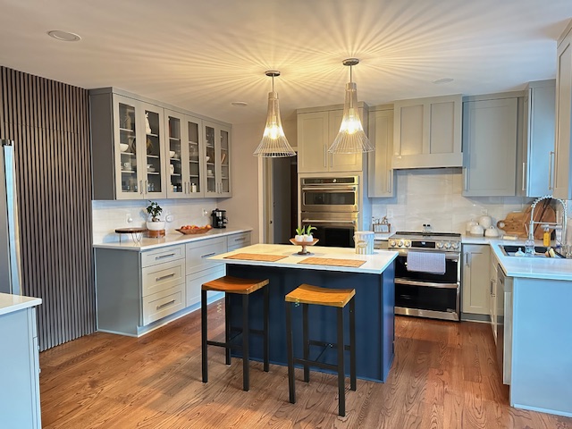 Lakefront Bed & Breakfast Retreat with Optional Concierge Services